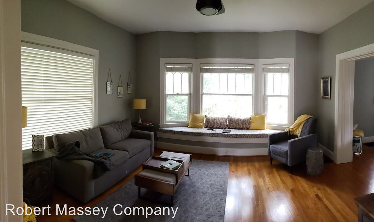 2116 Kenilworth Place - Photo 3 of 16