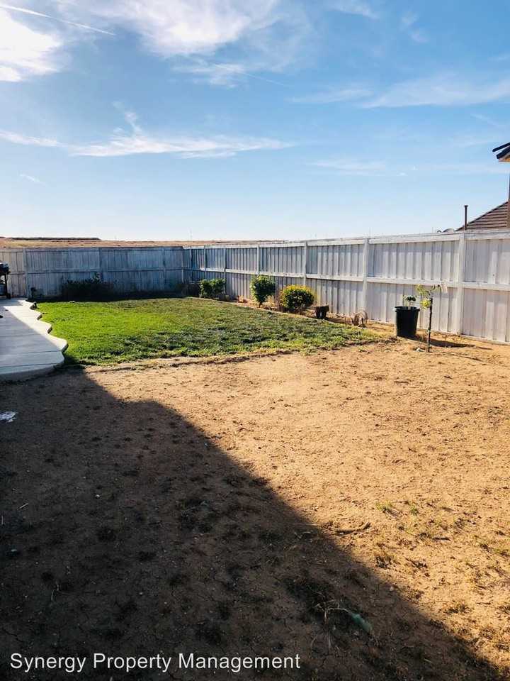 9310 Prometheus Dr - Photo 3 of 5