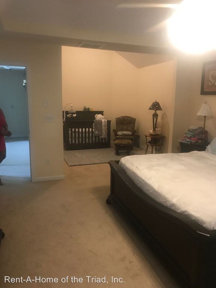 2628 Dandelion Dr - Photo 3 of 10