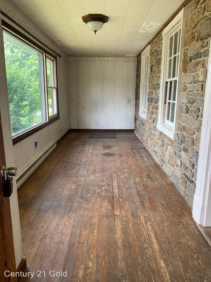 571 Huffs Church Rd - Photo 3 of 10