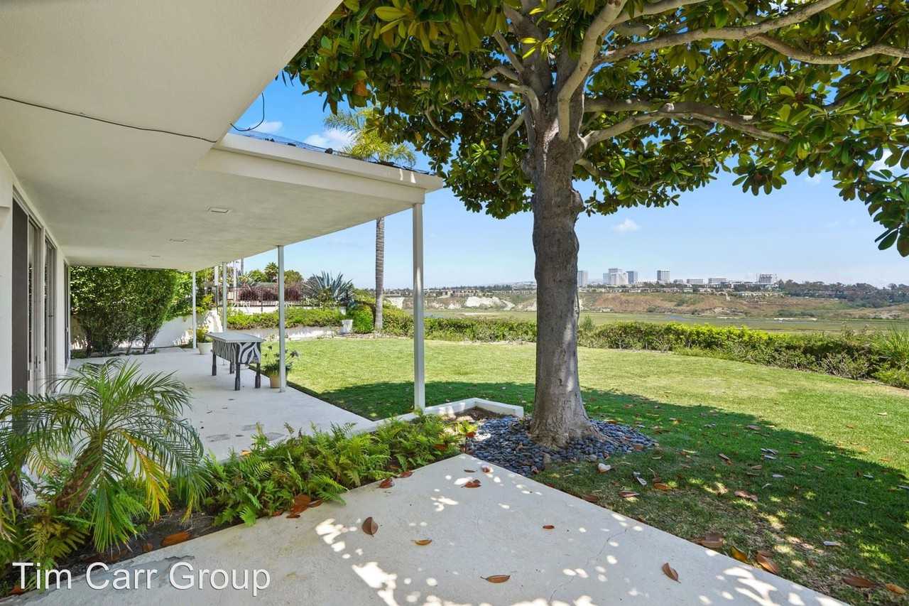 1318 Galaxy Dr - Photo 3 of 33