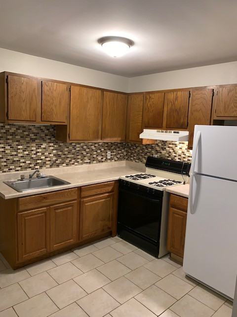 104 E Beaver Ct - Photo 2 of 6