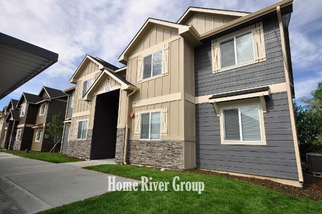 1344 S Edgewater Cir