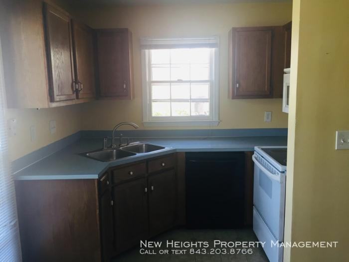108 Kings Ct - Photo 3 of 19