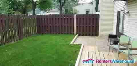7796 Rimbley Rd - Photo 3 of 24