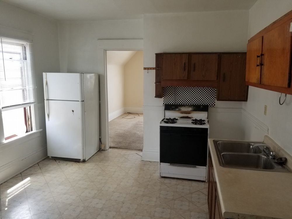 1506 S 35th St - Photo 2 of 6