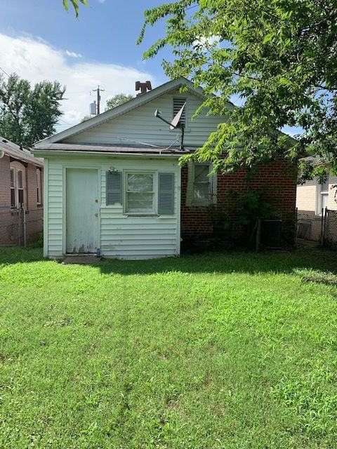 1819 N 22nd St - Photo 2 of 8