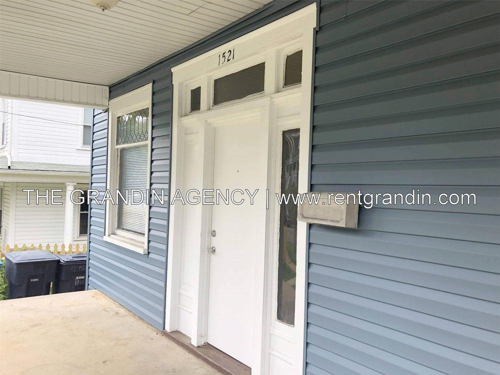 1521 Chapman Avenue Southwest - A - Photo 2 of 44