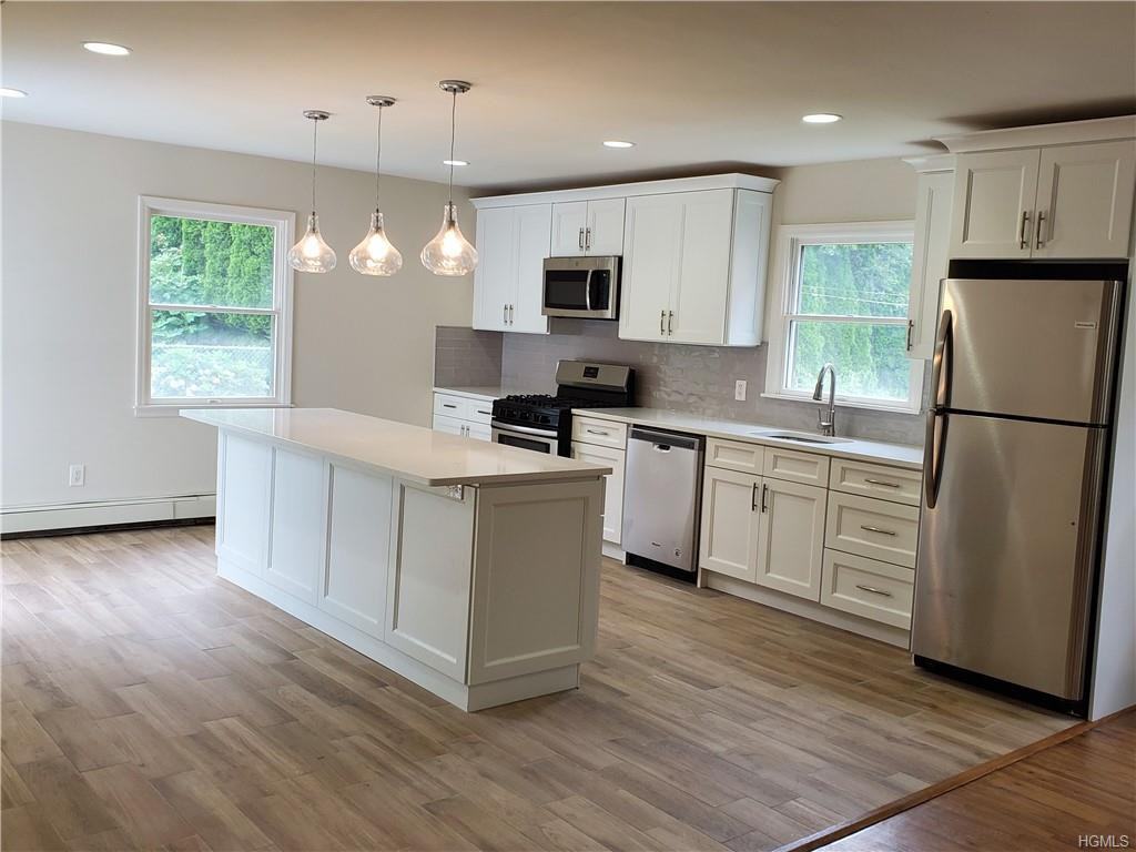 492 Main Street Unit 1 #1 - Photo 3 of 11