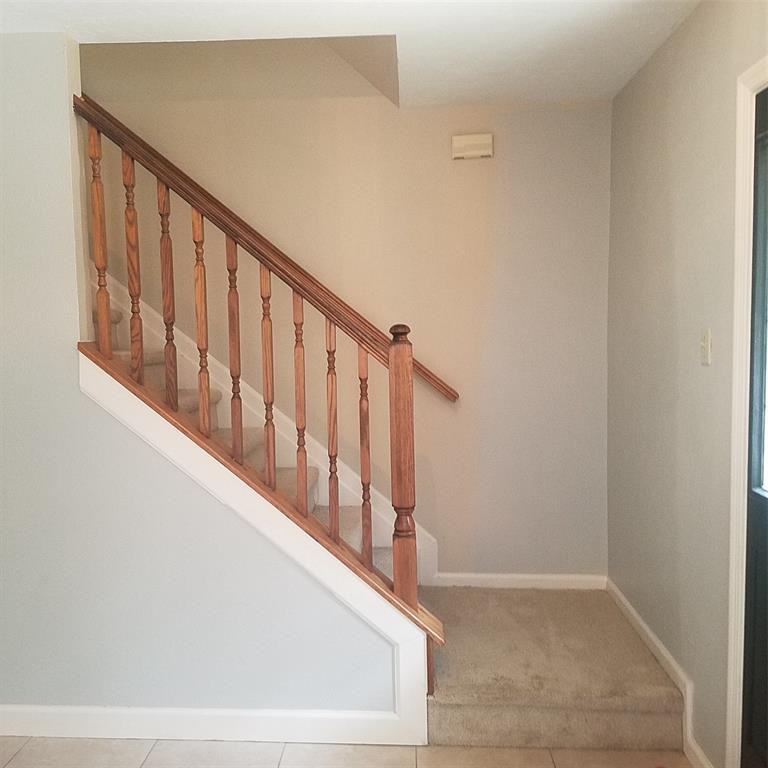 135 Bayou Bend Dr - Photo 3 of 16