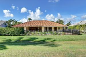 10486 Boca Woods Ln - Photo 3 of 24