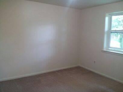 Sycamore Gardens Apts - Photo 2 of 7