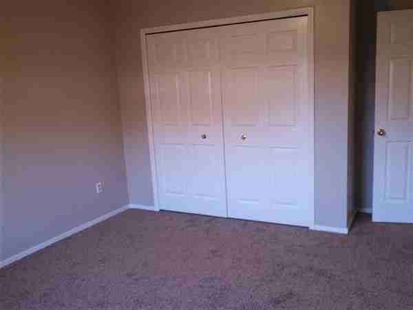 Hamilton Woods Condominium - Photo 3 of 5