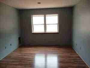 Cambridge Manor - Photo 3 of 7