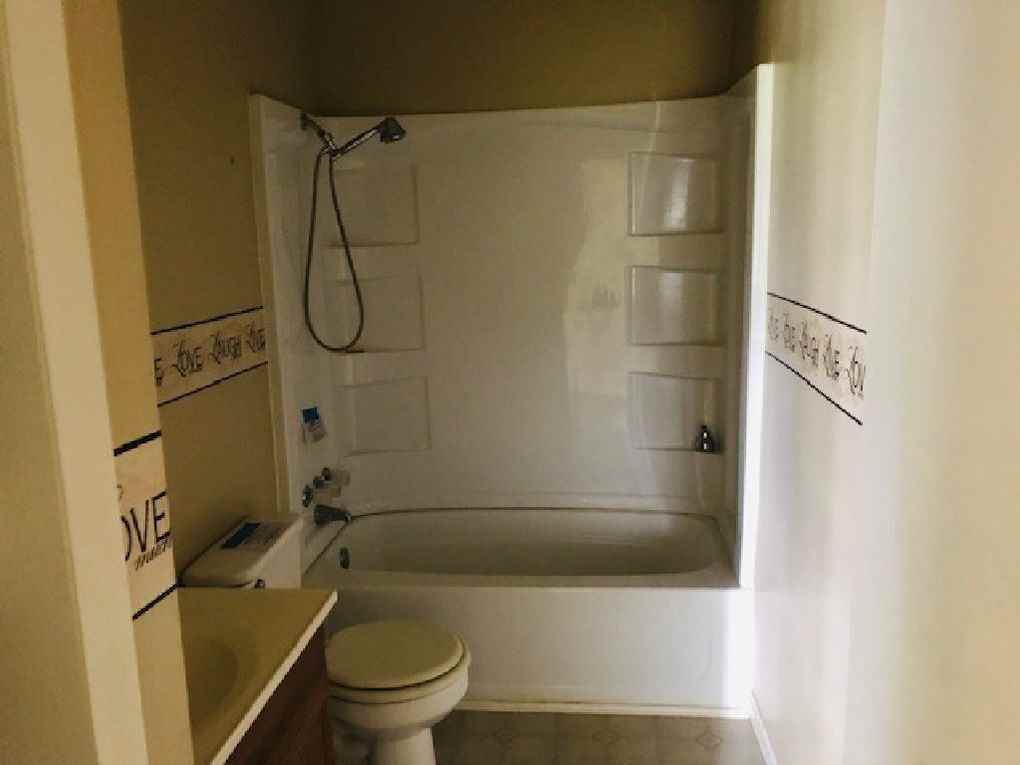 1192 North State Street - Photo 3 of 6