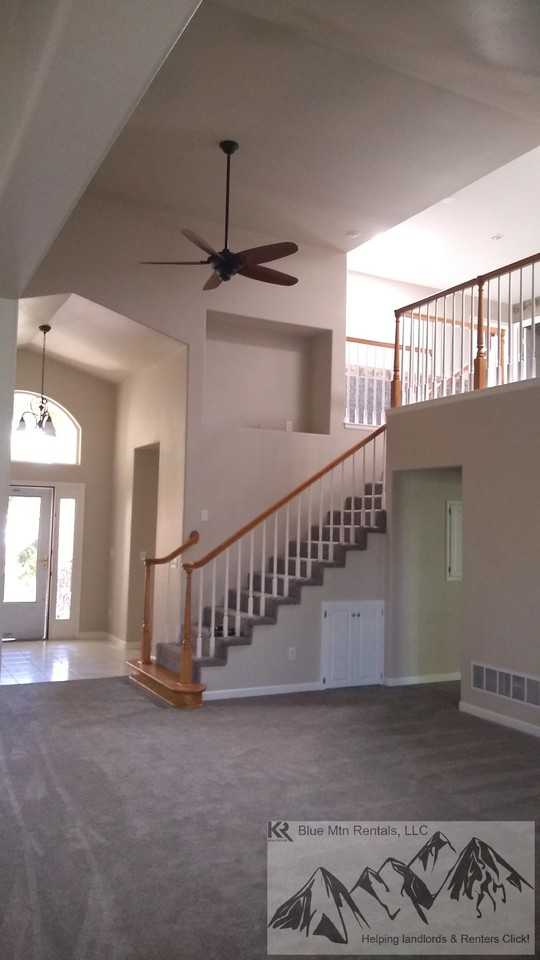 997 Southeast Admiral Place - Photo 2 of 20