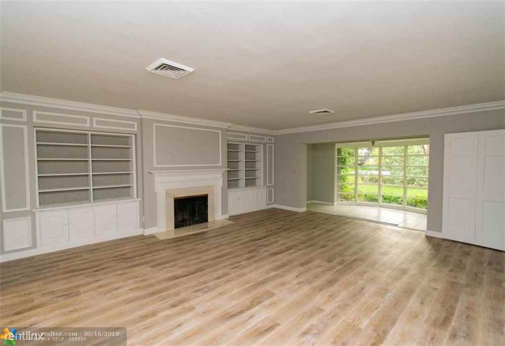 1236 E Lake Dr - Photo 2 of 6