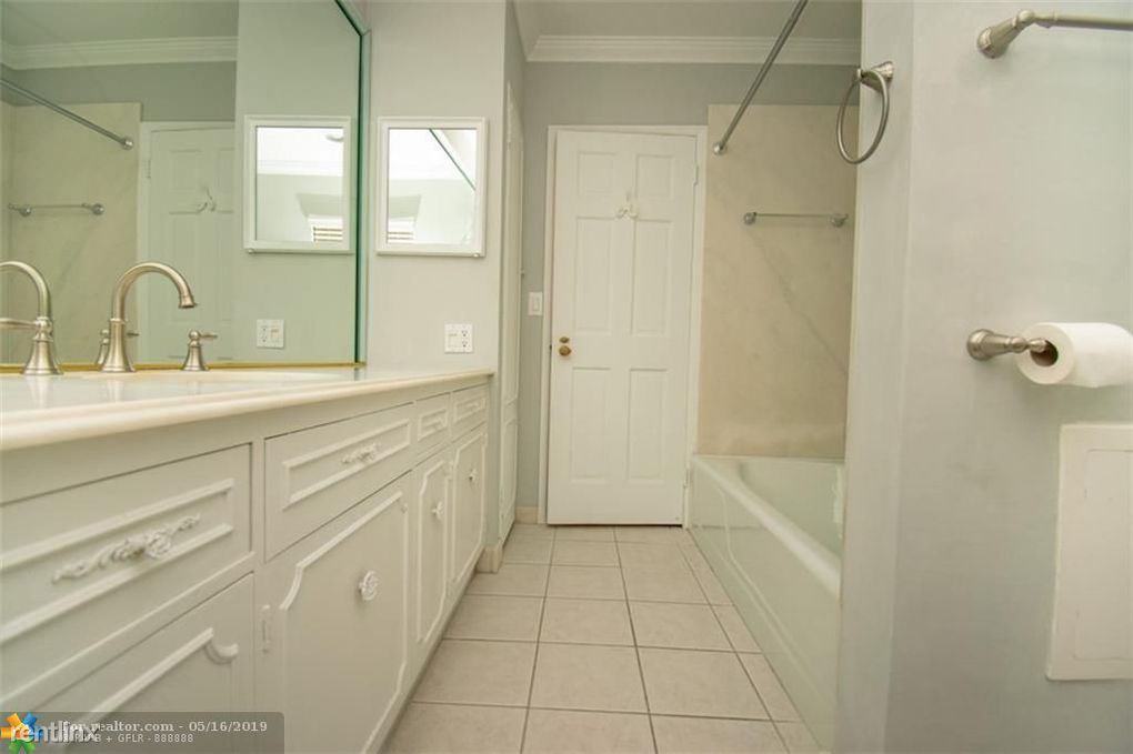 1236 E Lake Dr - Photo 3 of 6