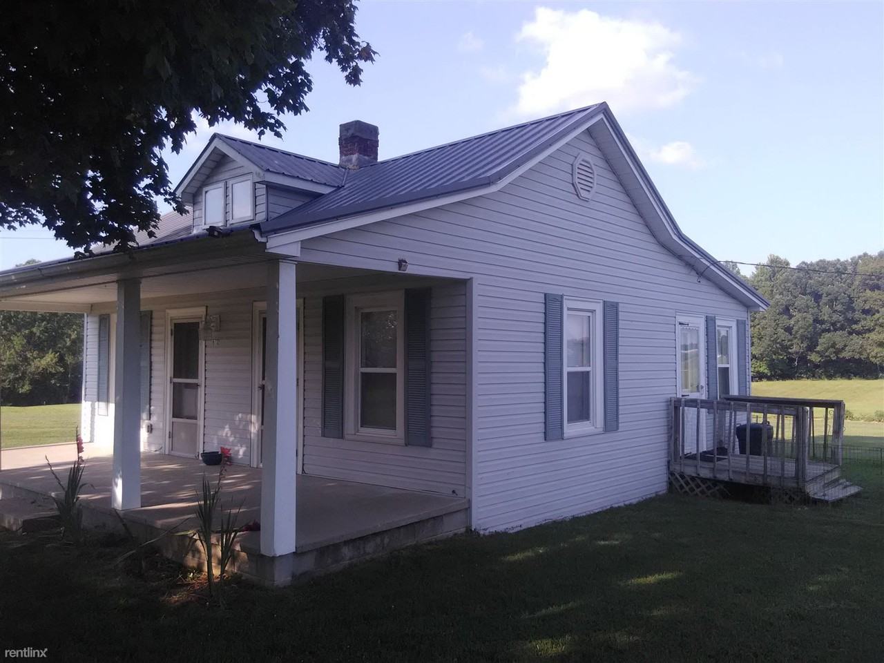 6732 Greensburg Rd - Photo 2 of 8