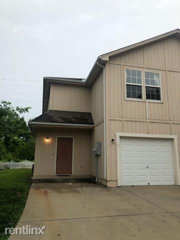 21531 S Peculiar Dr - Photo 2 of 11