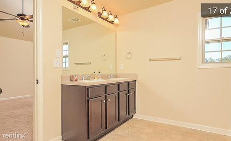 119 Truman Ct - Photo 2 of 3