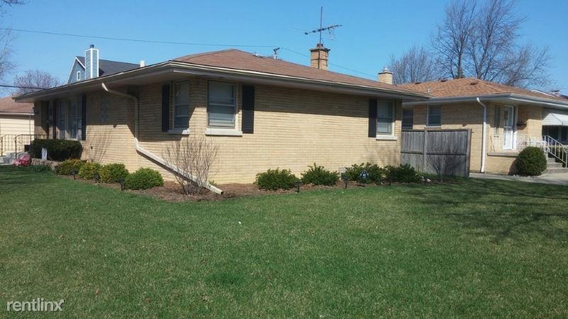 902 Forest Rd - Photo 2 of 13