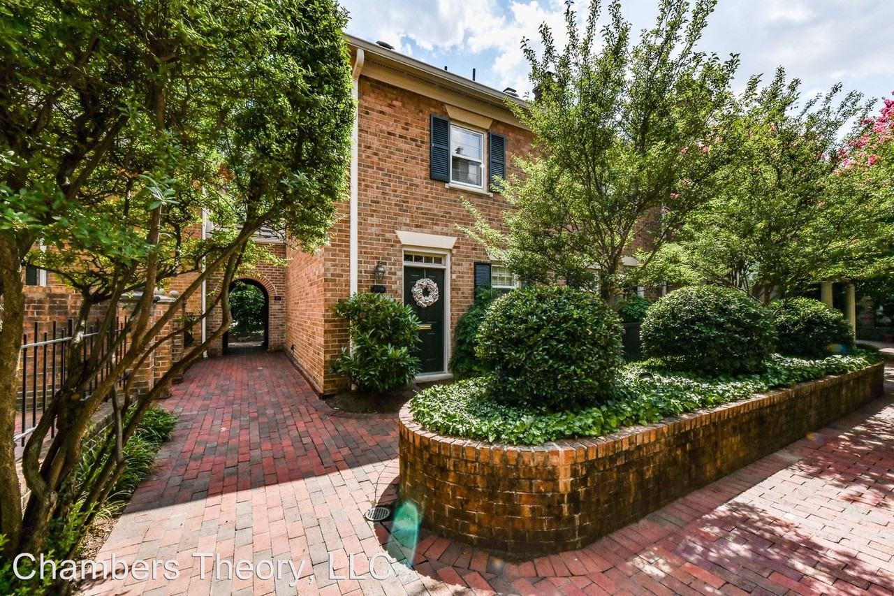 980 N Royal St - Photo 2 of 50