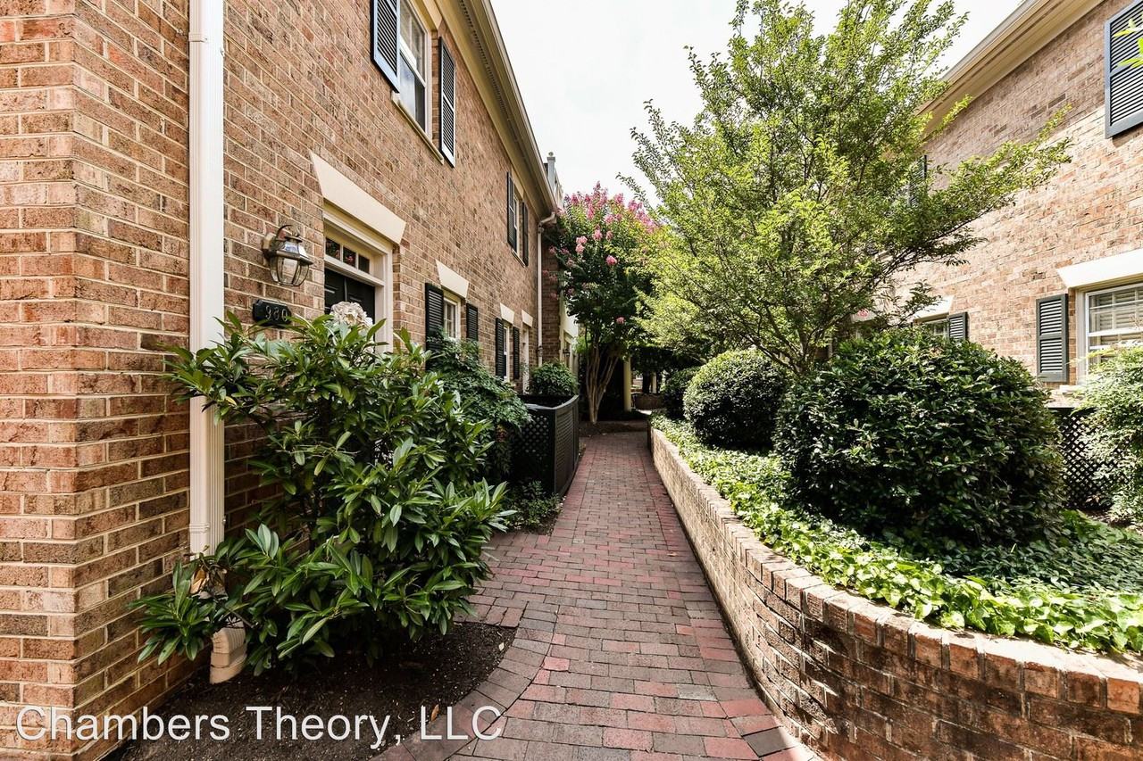 980 N Royal St - Photo 3 of 50