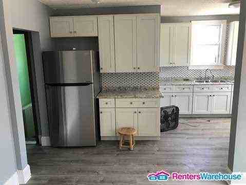 3463 Minnehaha Ave - Photo 3 of 11