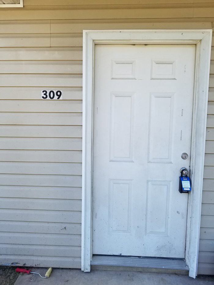 309 East Georgia Street - Photo 2 of 15