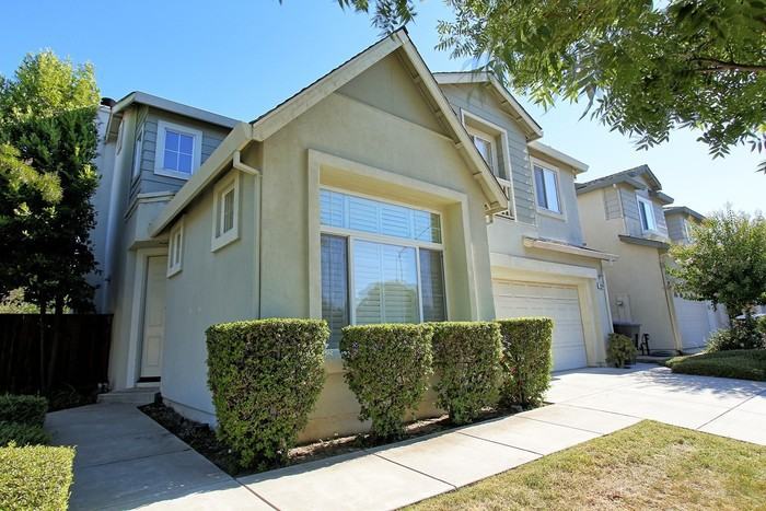 978 Atherton Dr - Photo 2 of 50