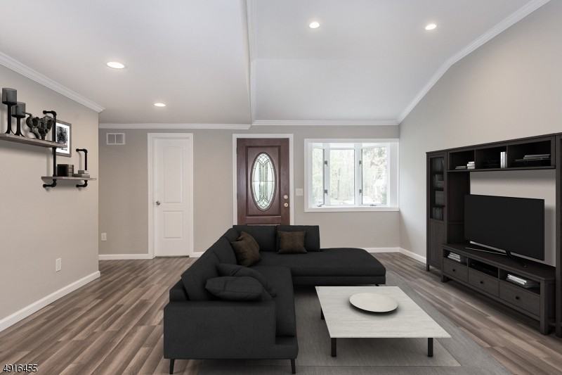 14 Drakesdale Rd - Photo 2 of 17