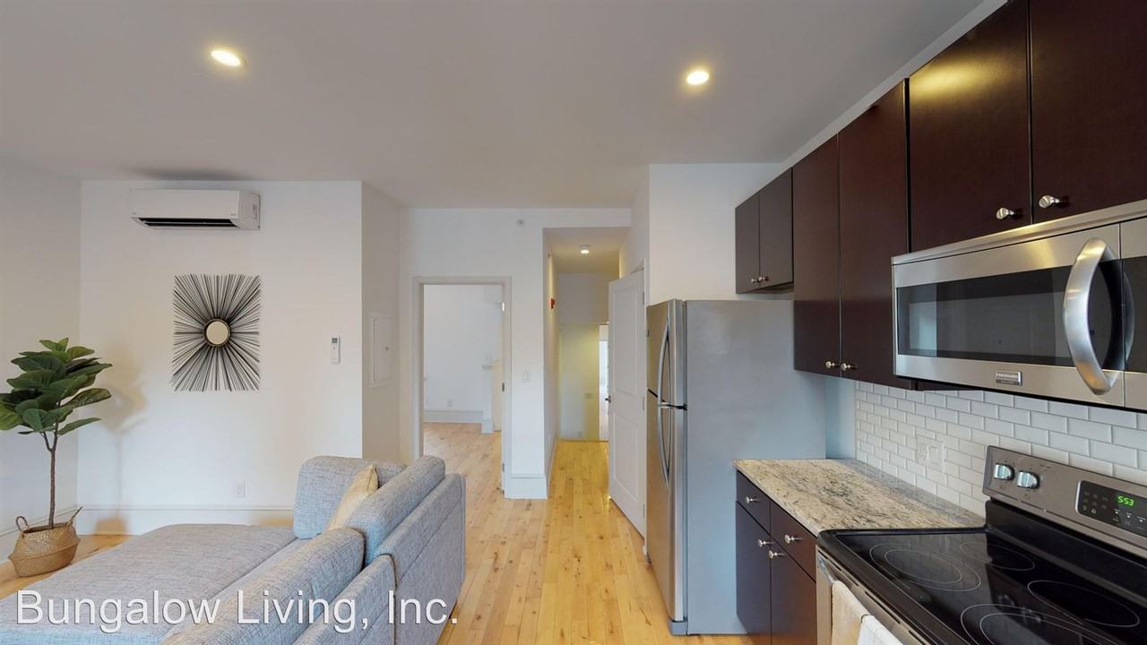 1310 Spruce St PH - Photo 2 of 6