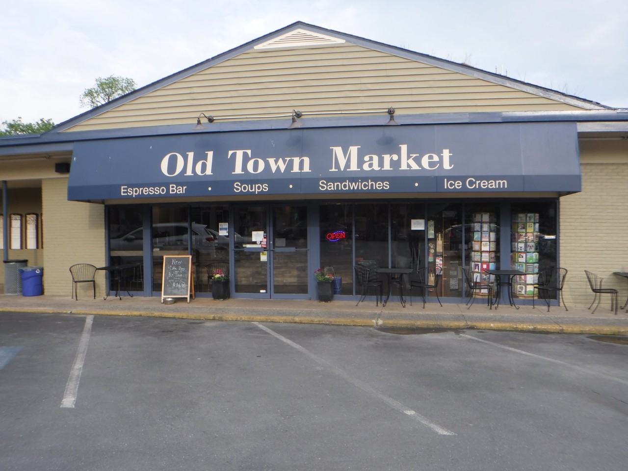 10010 Frederick Ave - Photo 2 of 20