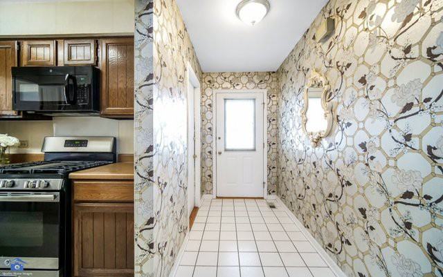 524 Dunsten Cir - Photo 2 of 20