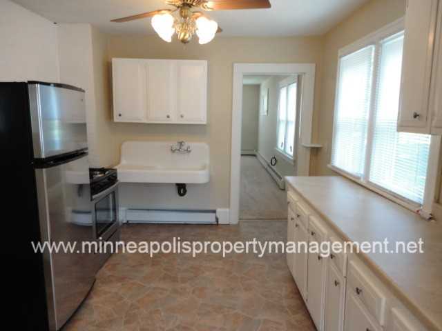 257 Frost St W - Photo 2 of 12