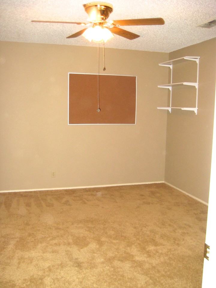 122 Deer Run St - Photo 2 of 14