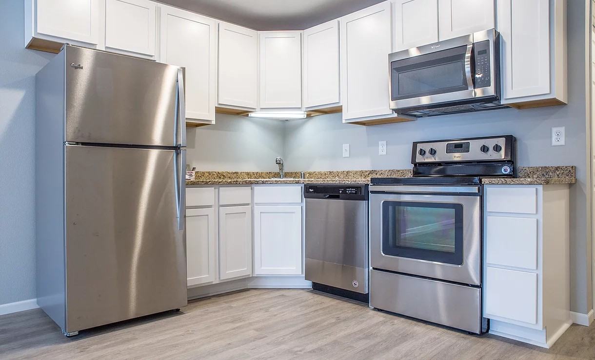 Red Door Apartments For Rent 802 7th Avenue South Moorhead Mn