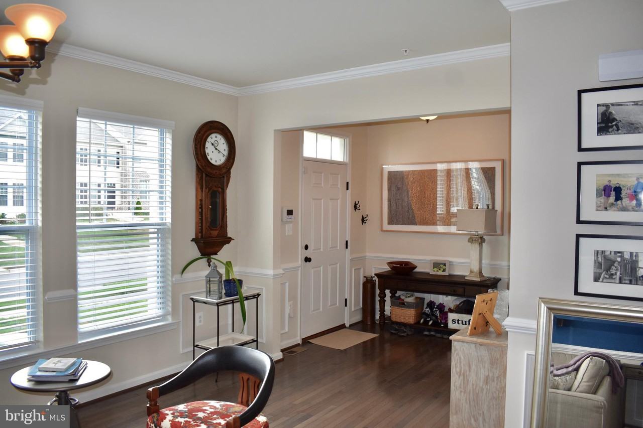 23380 Marview Ct - Photo 2 of 21