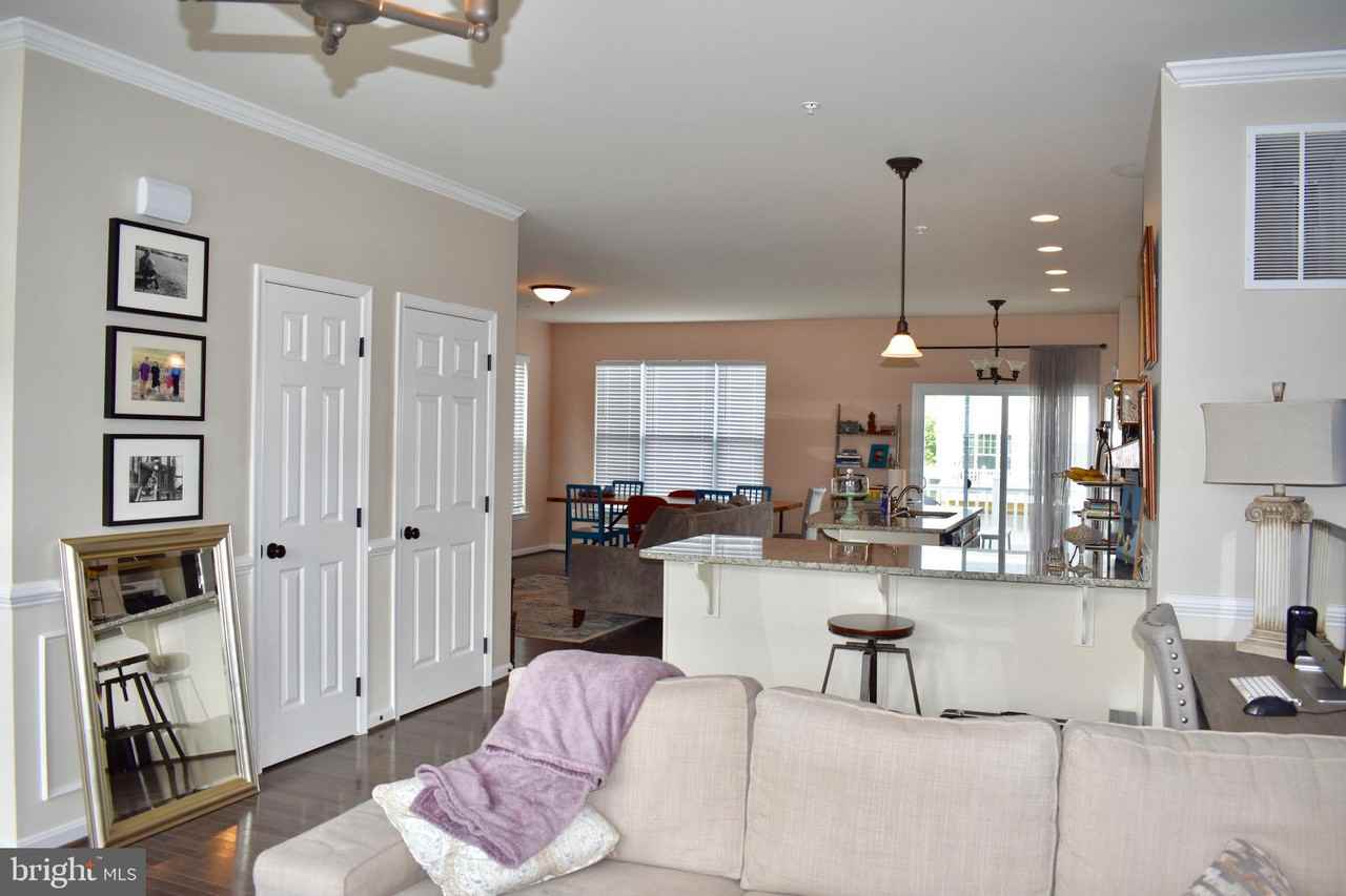 23380 Marview Ct - Photo 3 of 21