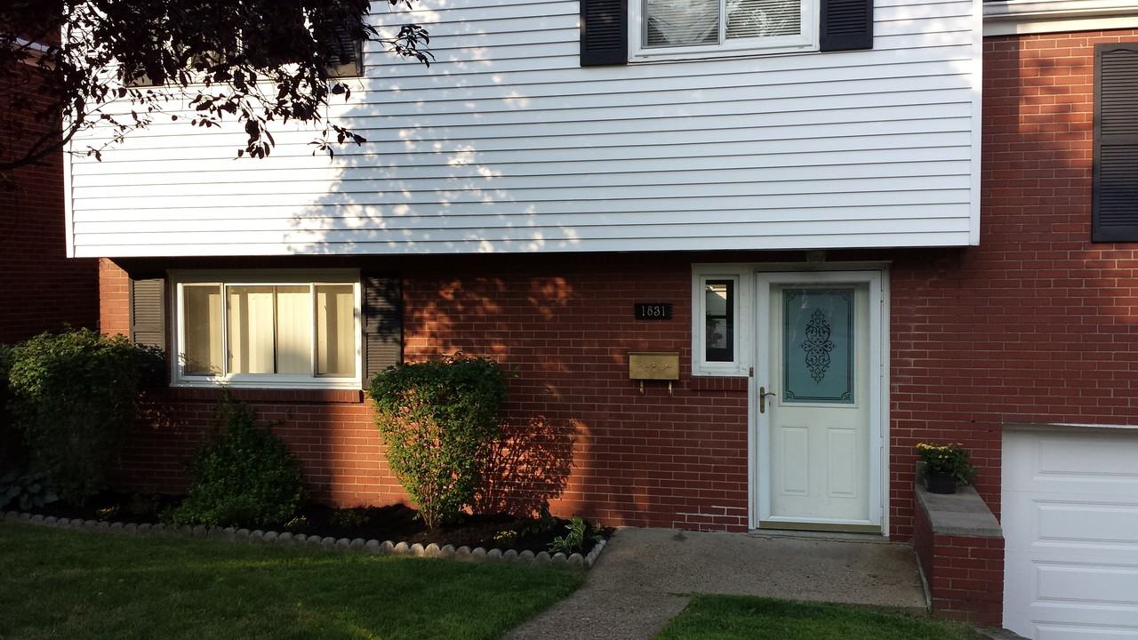 1831 Warriors Rd - Photo 2 of 7