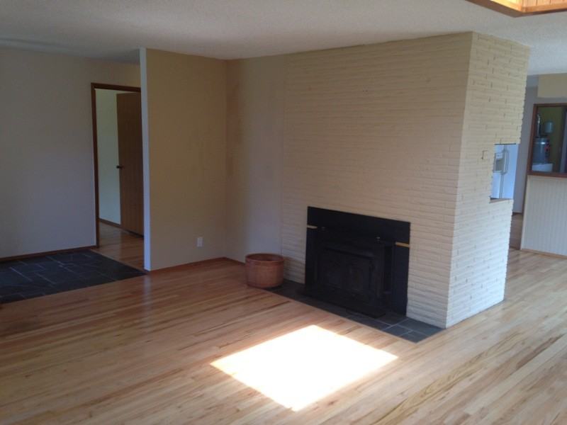 4850 Beach Dr SW - Photo 2 of 12