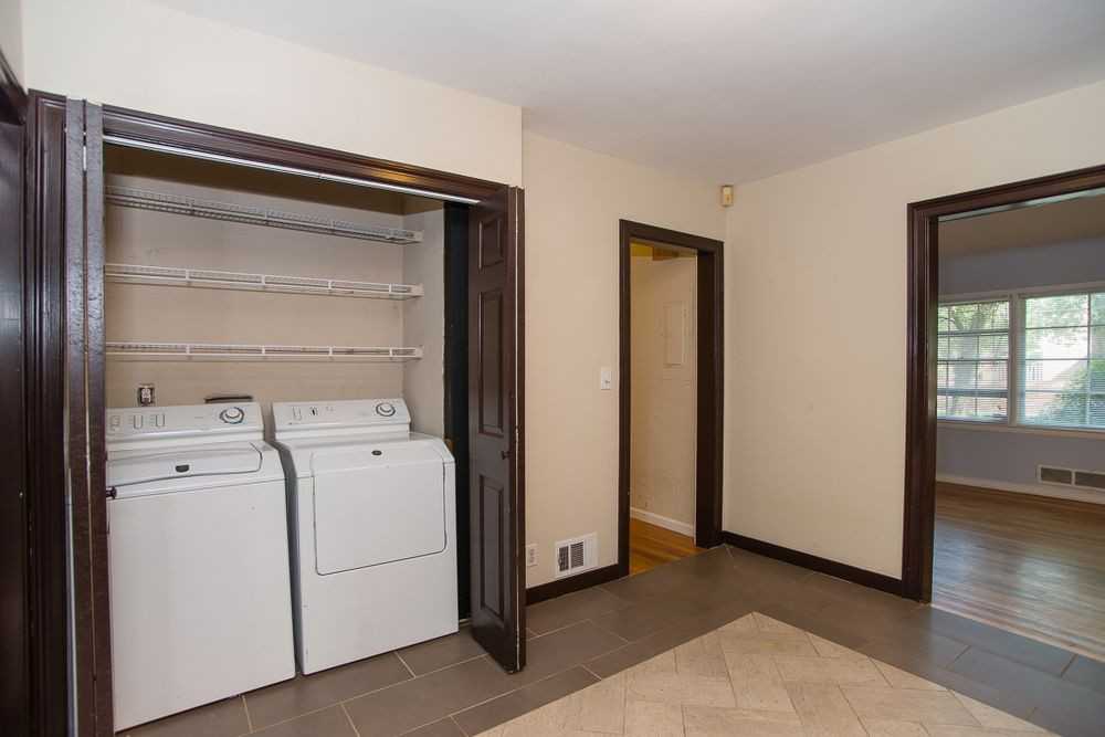 2550 Defoors Ferry Rd NW - Photo 3 of 22