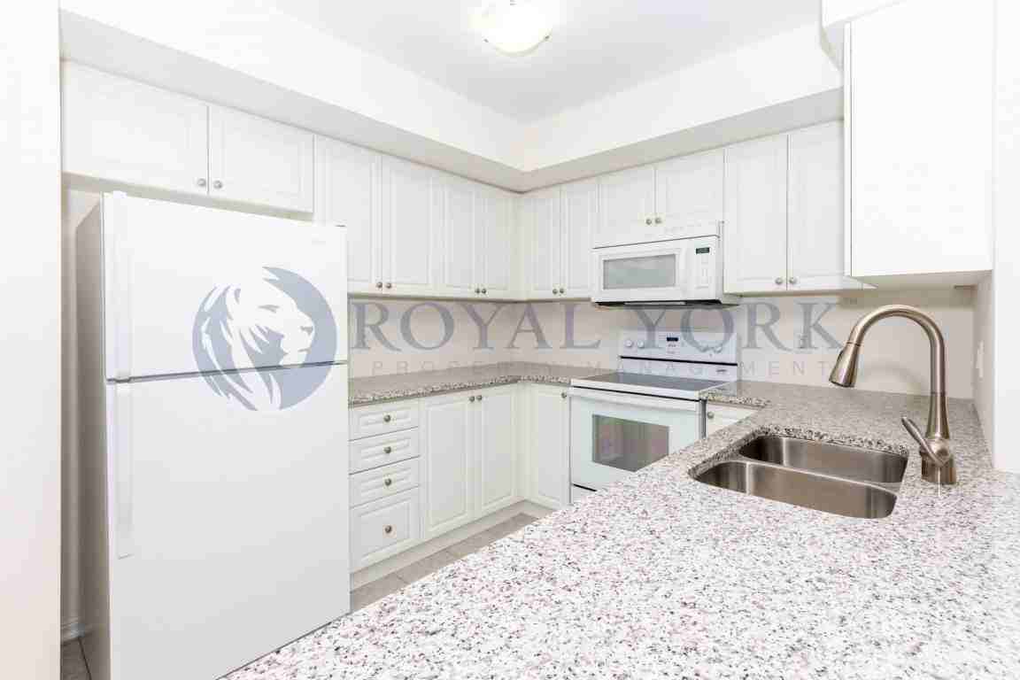 2 BED | 2 BATH TOWNHOUSE FOR RENT @ BRAMPTON | MT PLEASANT GO - Photo 2 of 21