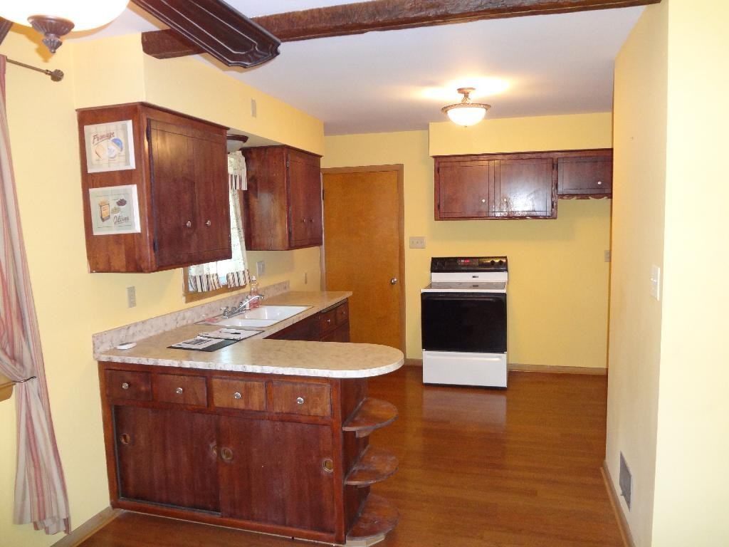 10052 Brookside Dr - Photo 2 of 19