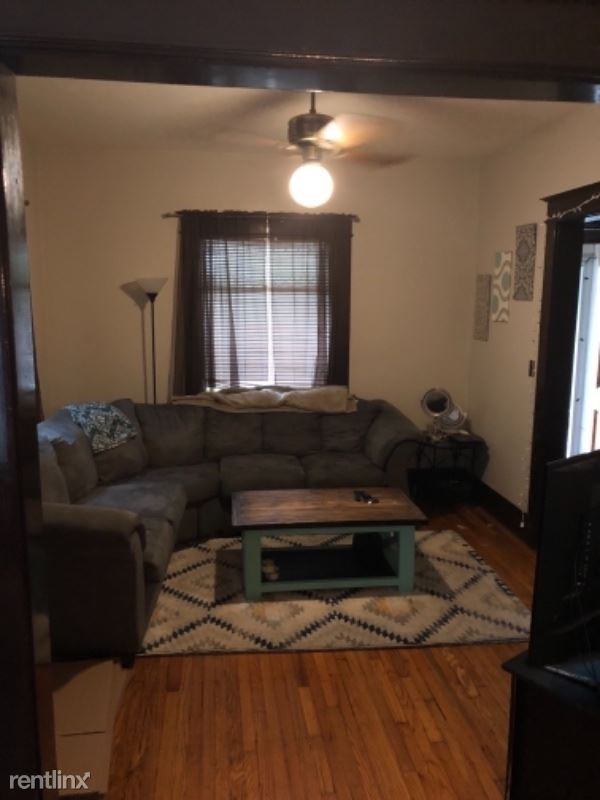 541 Benton St - Photo 3 of 33