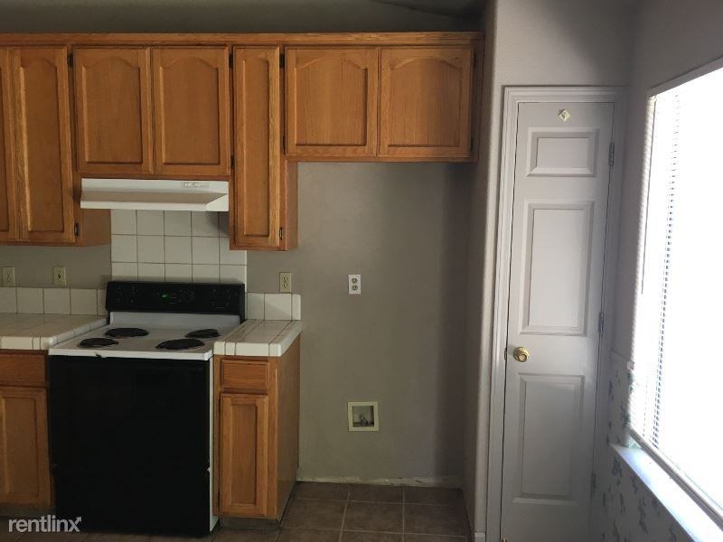 412 Grousehedge Way - Photo 3 of 7