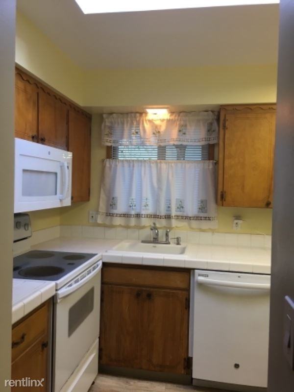 1204 NE 201st Ave - Photo 2 of 18
