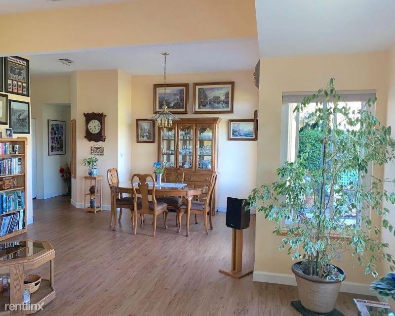 8643 Solera Dr - Photo 2 of 10