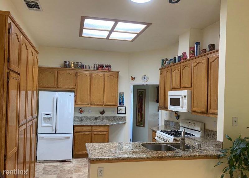 8643 Solera Dr - Photo 3 of 10